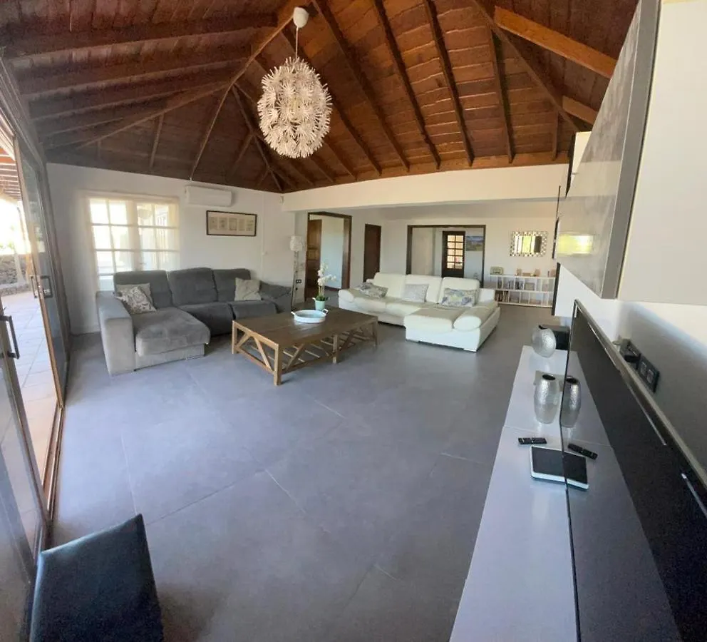 Villa Piscine Jacuzzi Puerto Del Carmen 0*, بويرتو ذيل كارمين