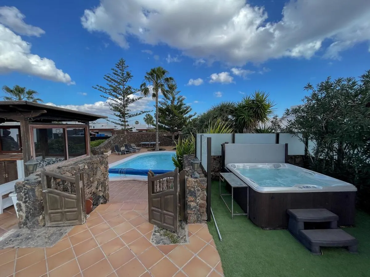 Villa Piscine Jacuzzi Puerto Del Carmen إسبانيا